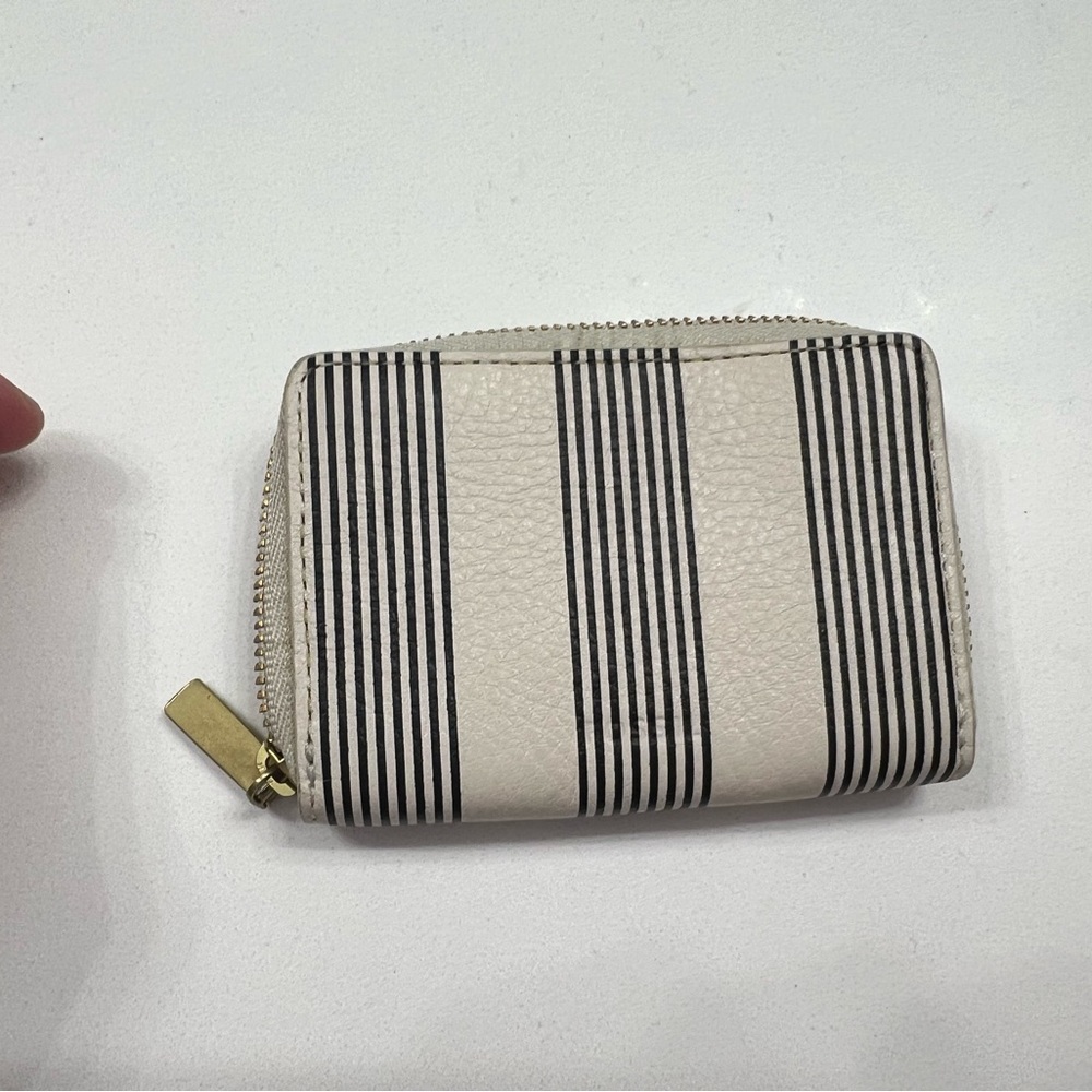 Stripped coin purse and wallet